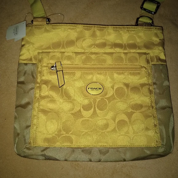 NWT COACH GETAWAY SIGNATURE NYLON FILE CROSSBODY IN SV/KHAKI/CITRINE - Picture 5 of 14